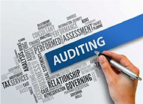 portrait-of-personal-trainer-at-the-gym